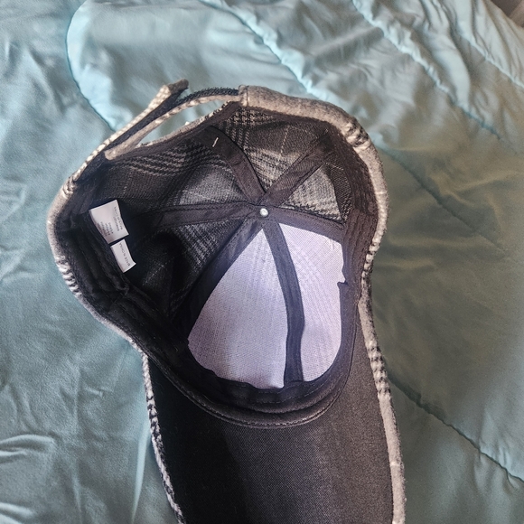 Plaid fashion Hat - Picture 2 of 6